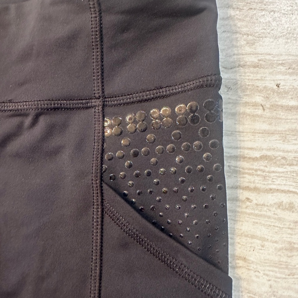 Lululemon women’s bike shorts with pockets sz4 - Picture 2 of 12